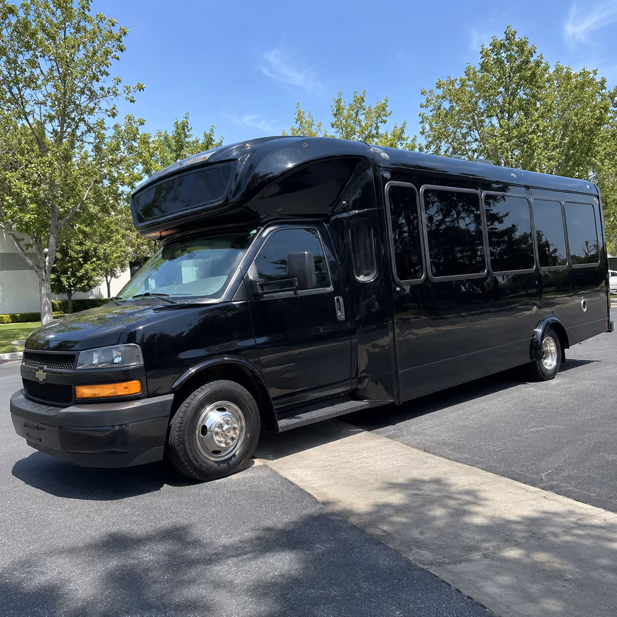Commerce City Homecoming & Prom Party Bus Rentals