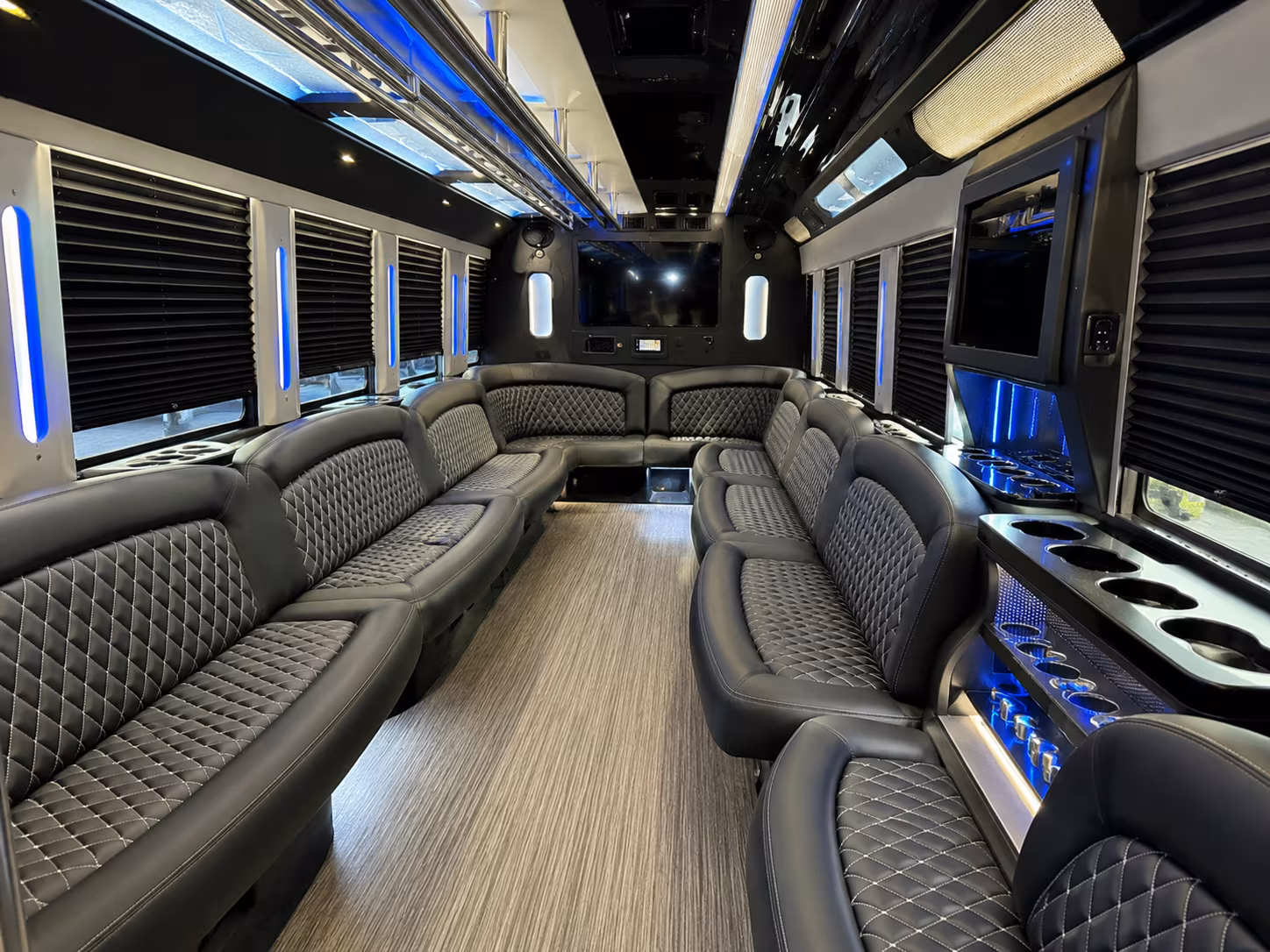 Lakewood Birthday, Sweet 16, & Quinceañera Transportation party bus exterior