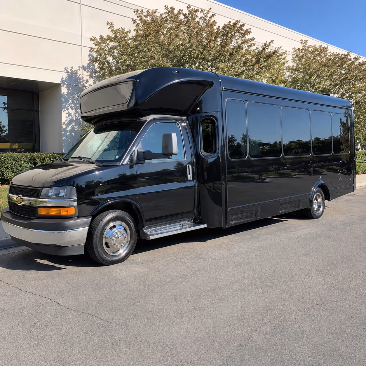 Lakewood Winery Tour & Pub Crawl Transportation party bus exterior