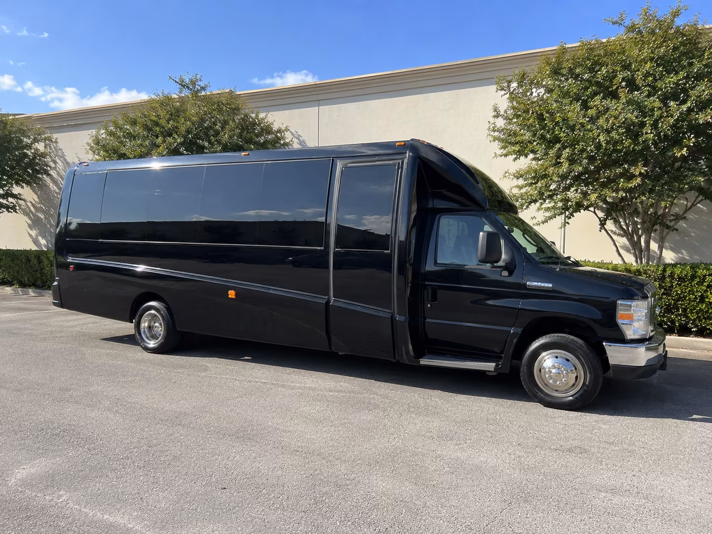 Thornton Winery Tour & Pub Crawl Transportation